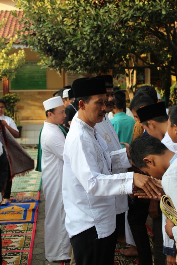 Kepala SMPN 1 Cilacap Mendukung kegiatan Perayaan Idul Adha